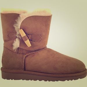 Ugg Girls Ebony in Chesnut